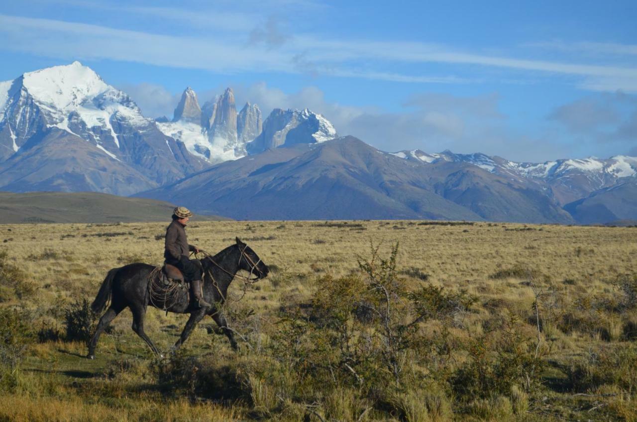 Hosteria Tercera Barranca Torres del Paine National Park Exterior photo